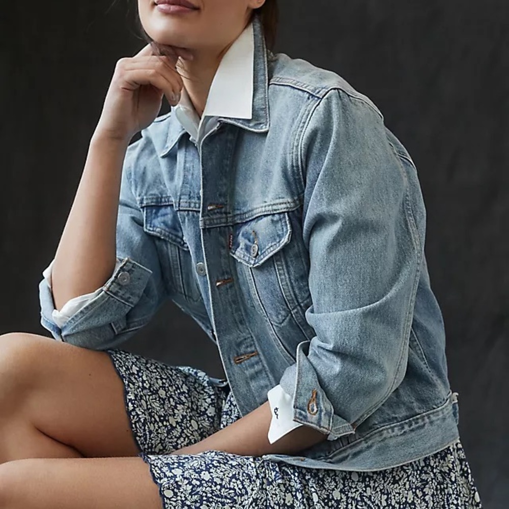 Anthropologie Levi's Classic Denim Trucker Jacket medium